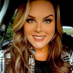 Meet your Posher, Megan